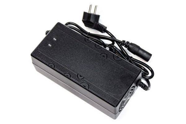60V-70.3V 5A Electric Bike Lithium Ion Battery Charger E-bike Charger Adapter - Image 2